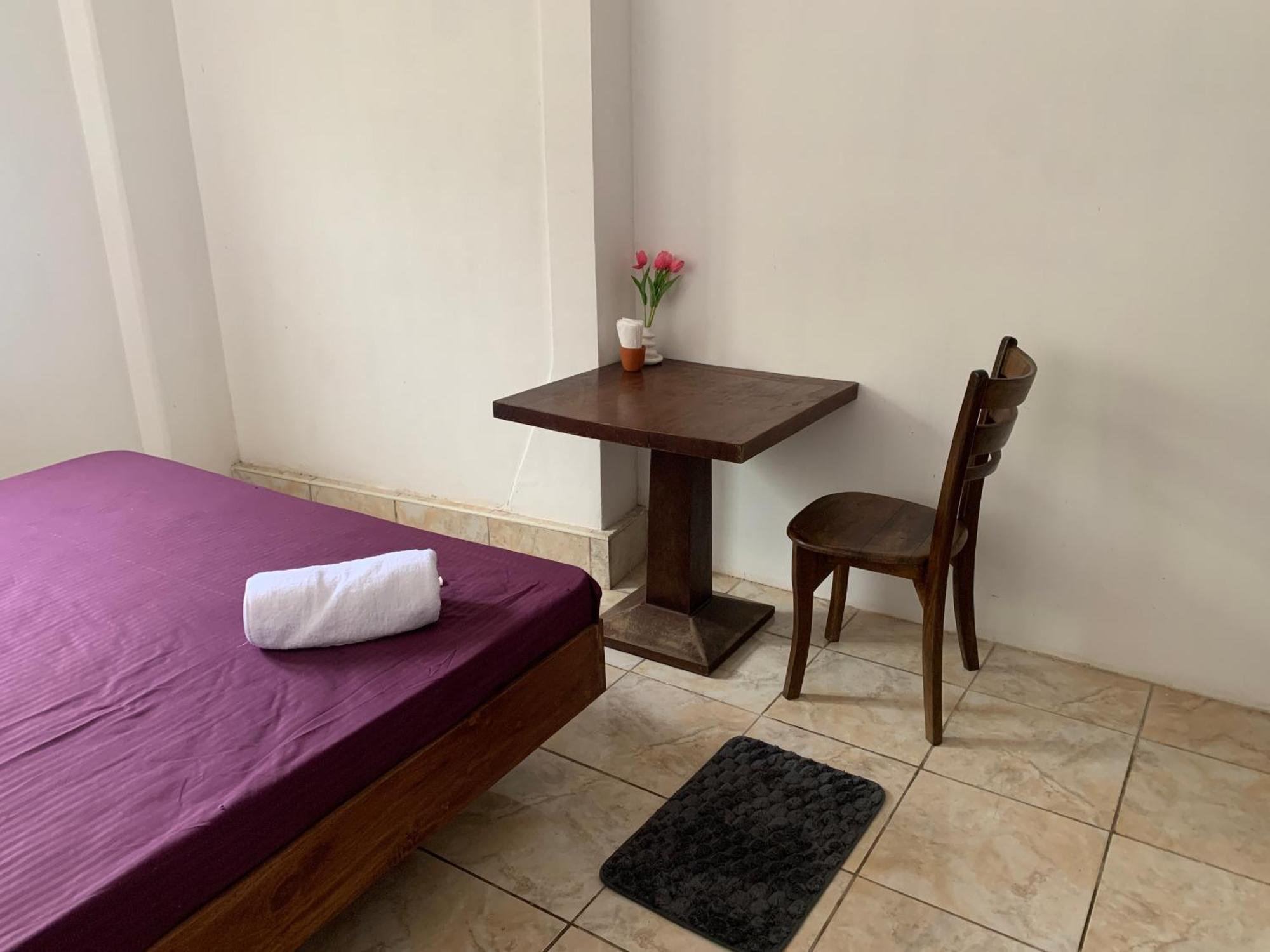 La Fiesta Bed & Breakfast Уелигама Екстериор снимка