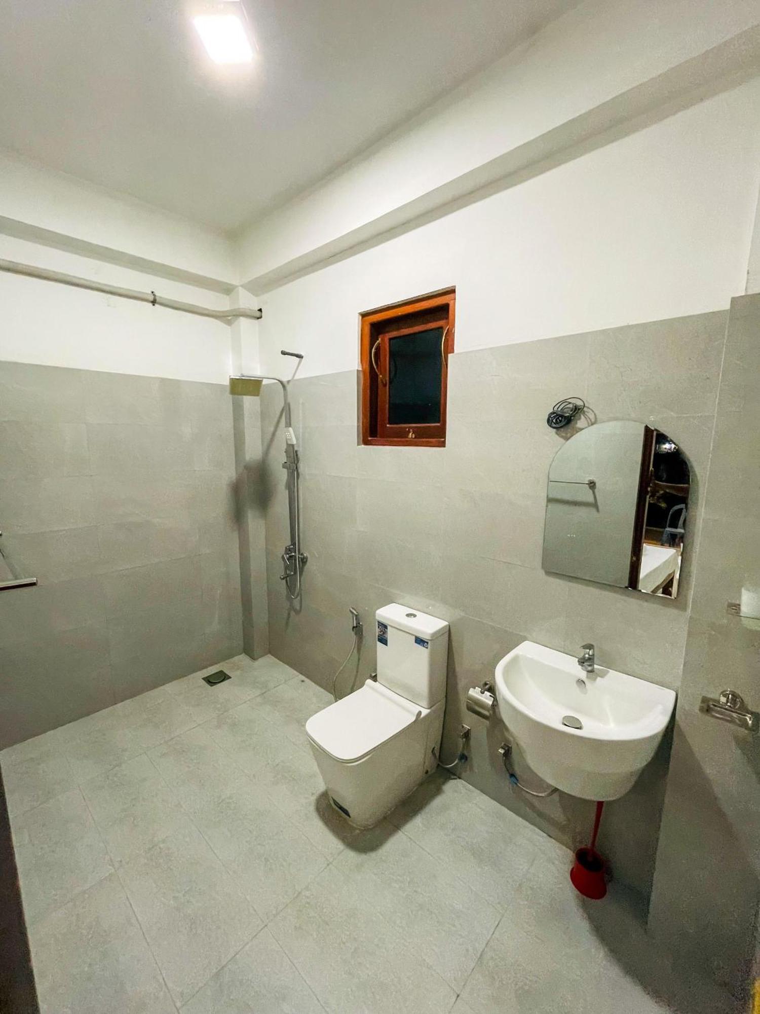 La Fiesta Bed & Breakfast Уелигама Стая снимка