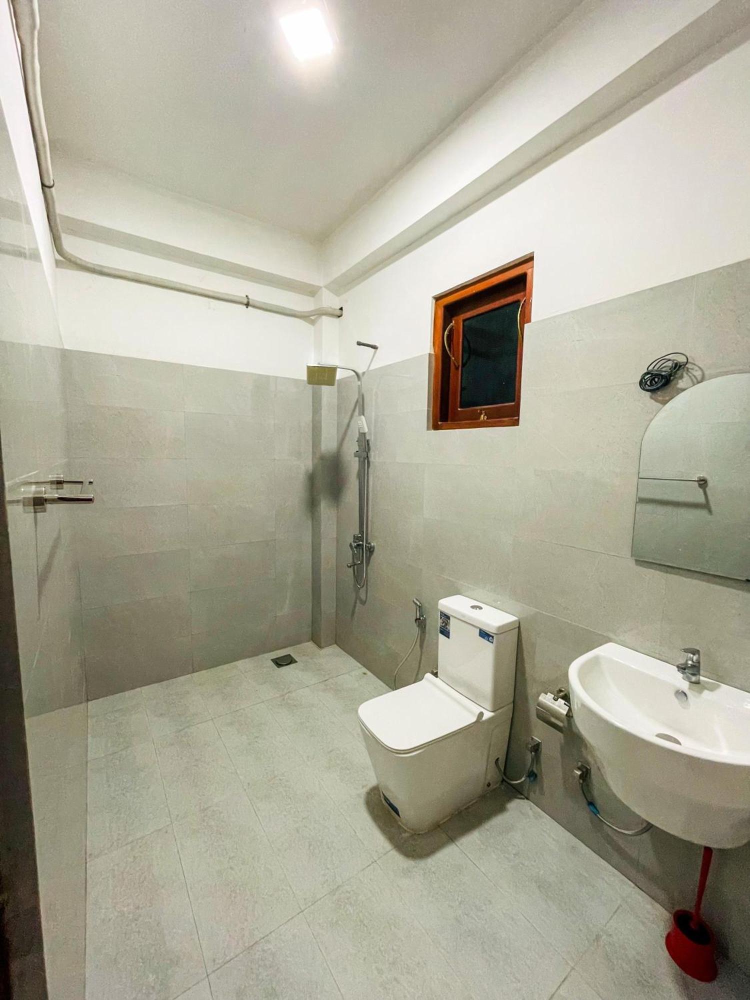 La Fiesta Bed & Breakfast Уелигама Стая снимка